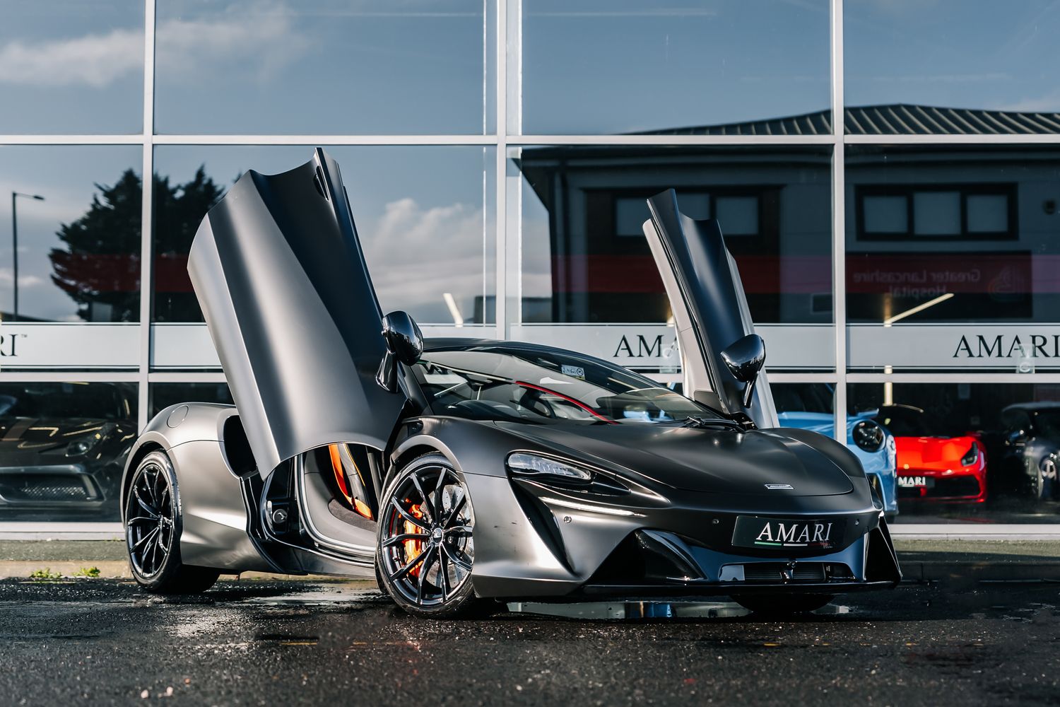 McLaren Artura V6 PHEV