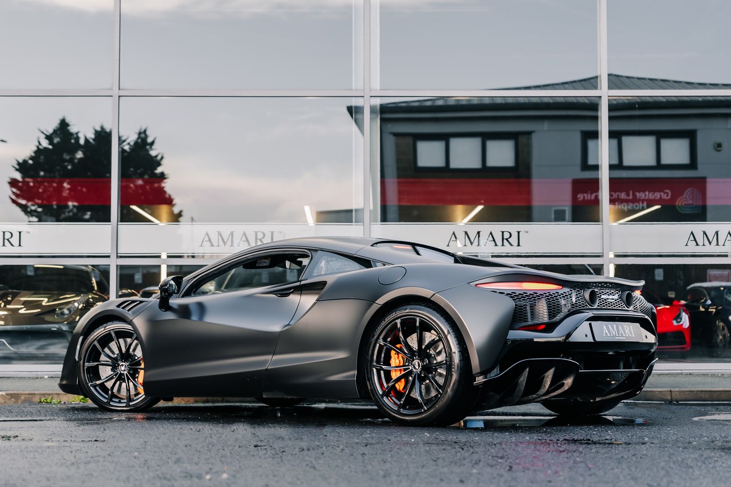 McLaren Artura V6 PHEV