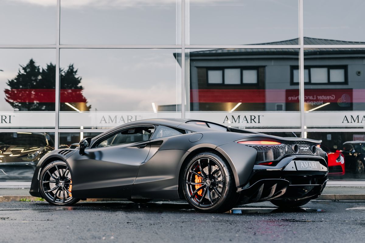 McLaren Artura V6 PHEV