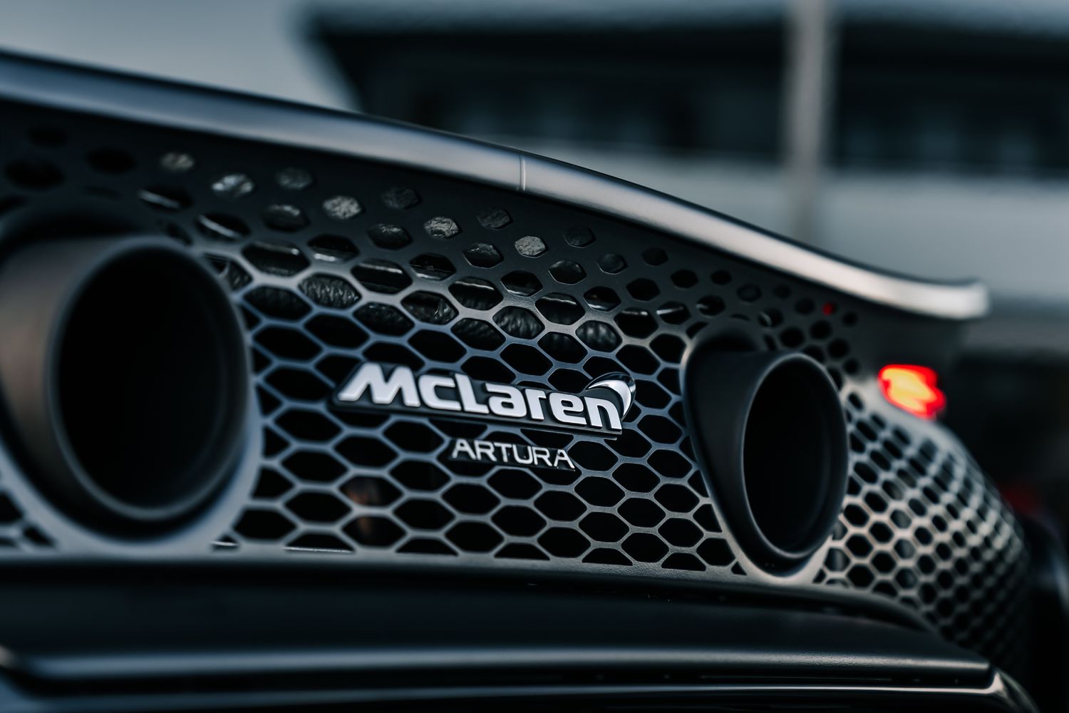 McLaren Artura V6 PHEV