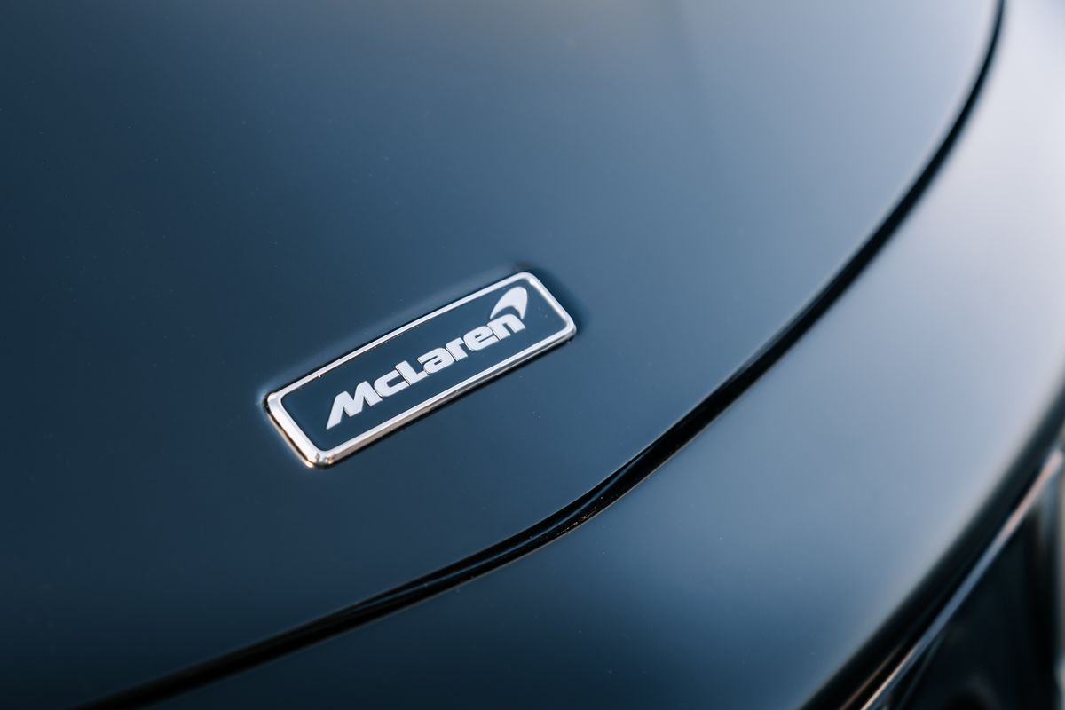 McLaren Artura V6 PHEV