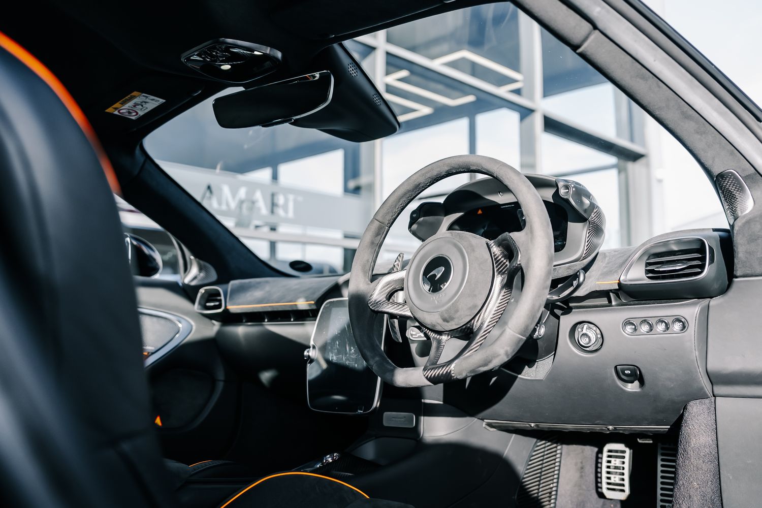 McLaren Artura V6 PHEV