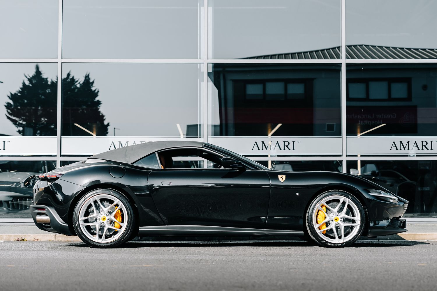 Ferrari Roma Spider