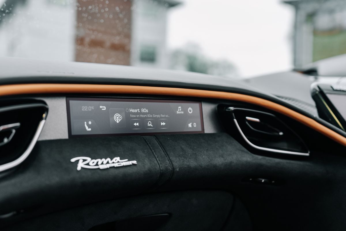 Ferrari Roma Spider