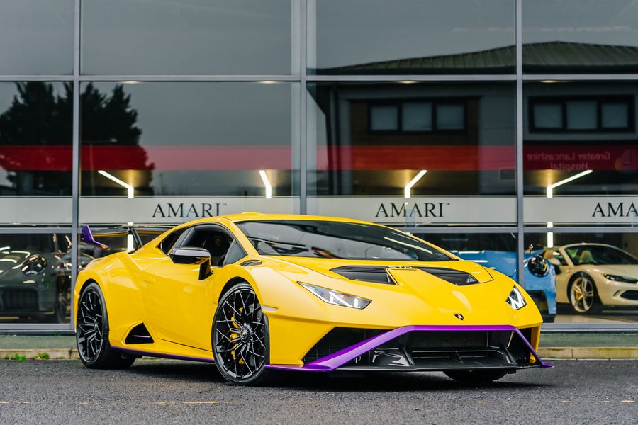 2022 Lamborghini Huracan STO