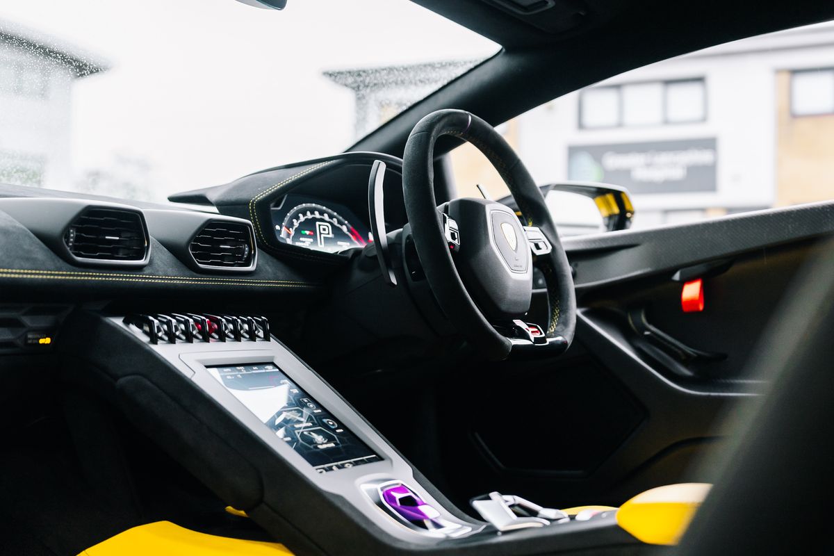 Lamborghini Huracan STO
