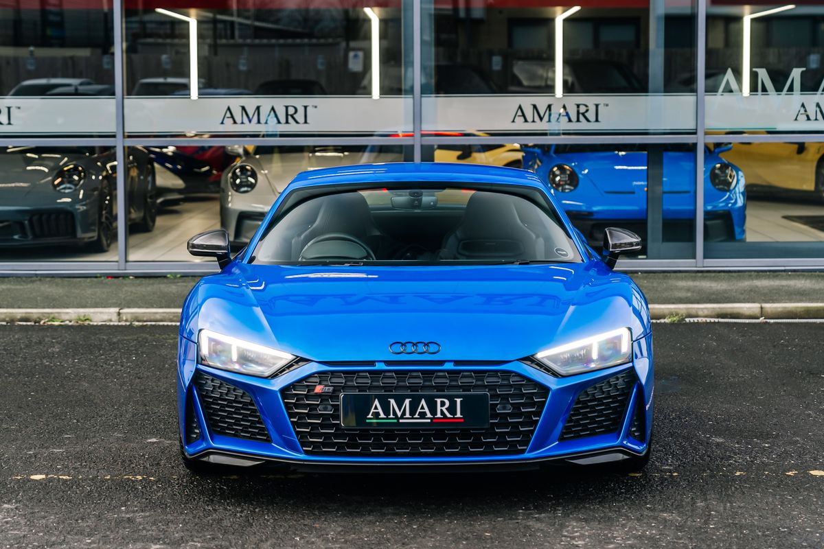 Audi R8 Performance Carbon Black V10 Quattro