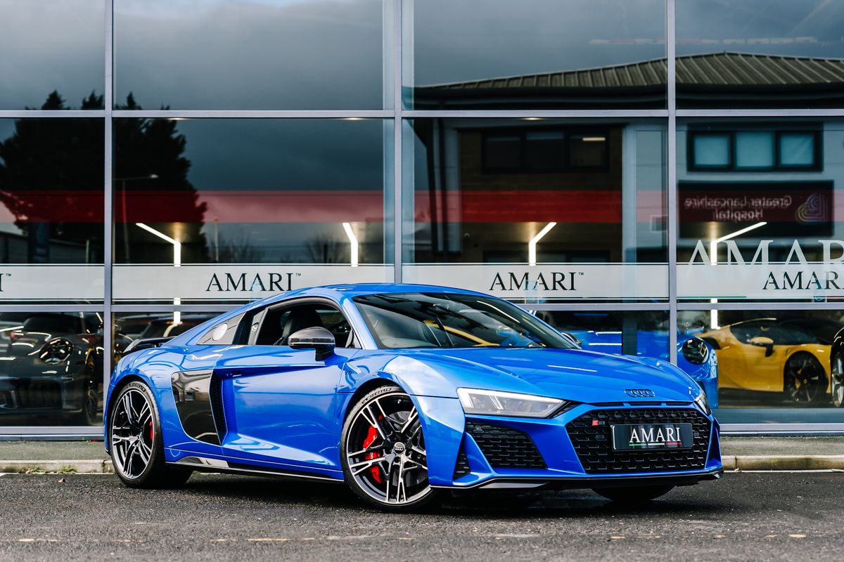 Audi R8 Performance Carbon Black V10 Quattro