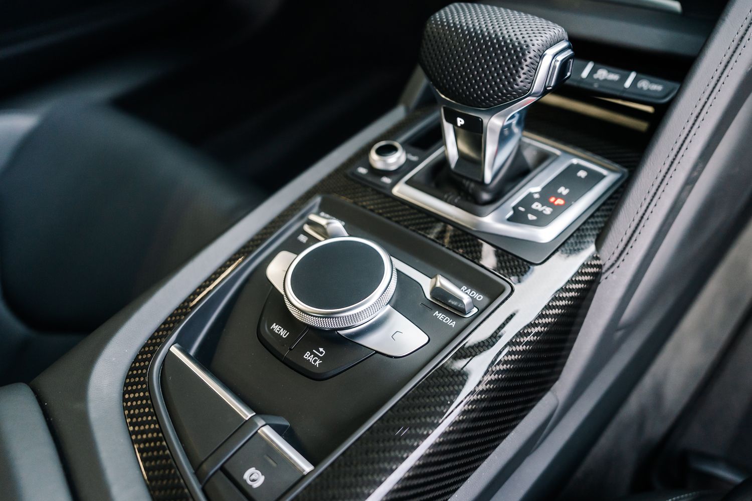 Audi R8 Performance Carbon Black V10 Quattro
