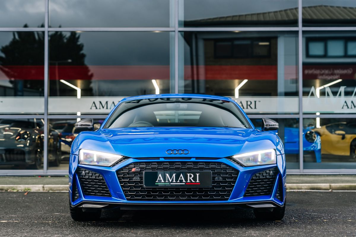 Audi R8 Performance Carbon Black V10 Quattro