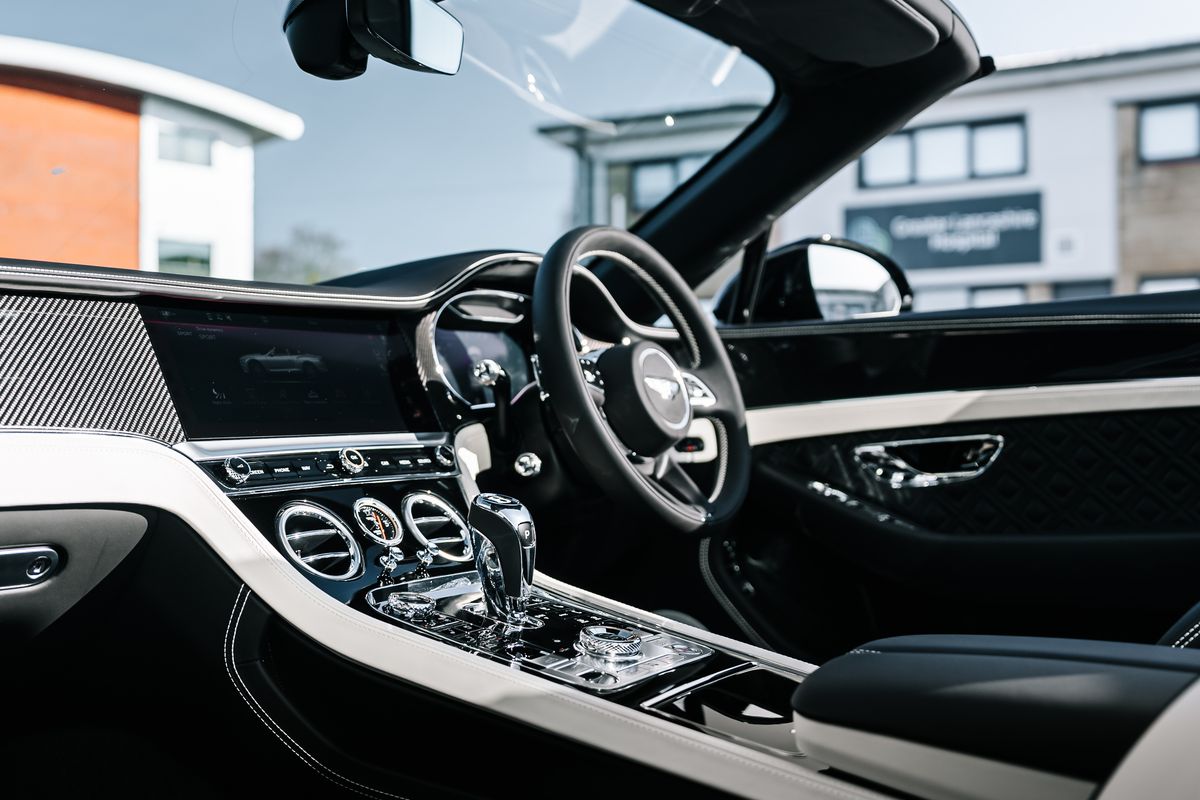 Bentley Continental GTC S V8