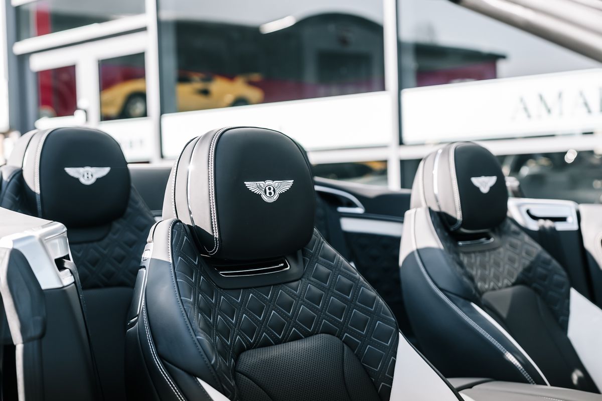 Bentley Continental GTC S V8