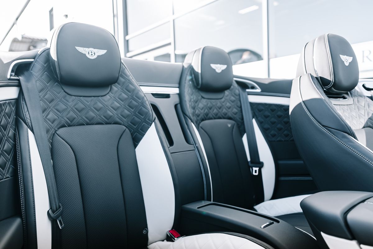 Bentley Continental GTC S V8
