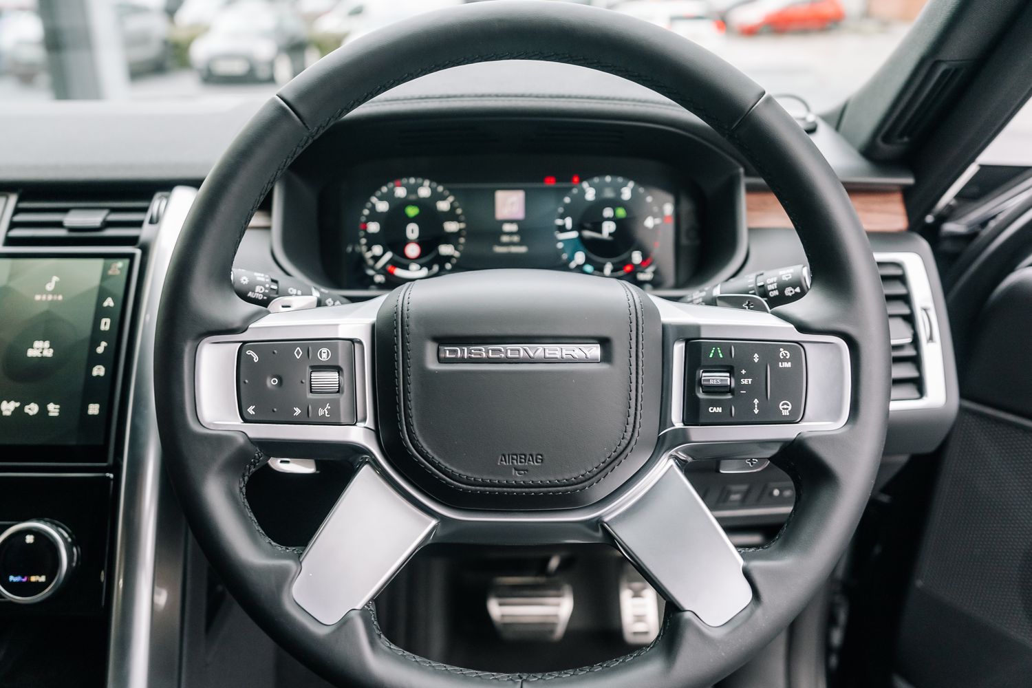 Land Rover Discovery Dynamic HSE D MHEV
