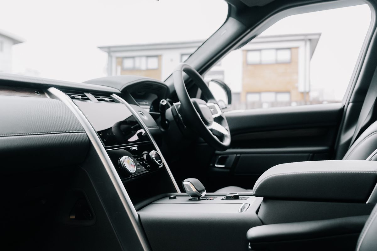 Land Rover Discovery Dynamic HSE D MHEV
