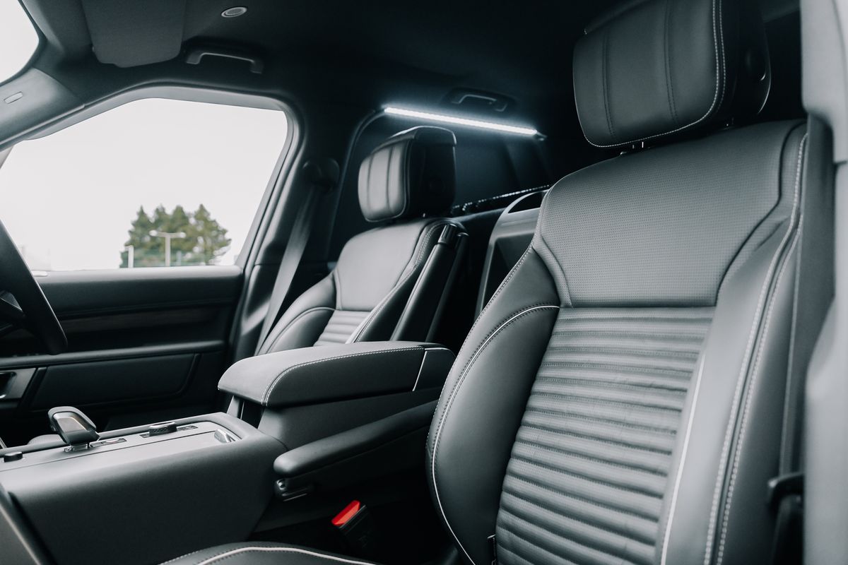 Land Rover Discovery Dynamic HSE D MHEV