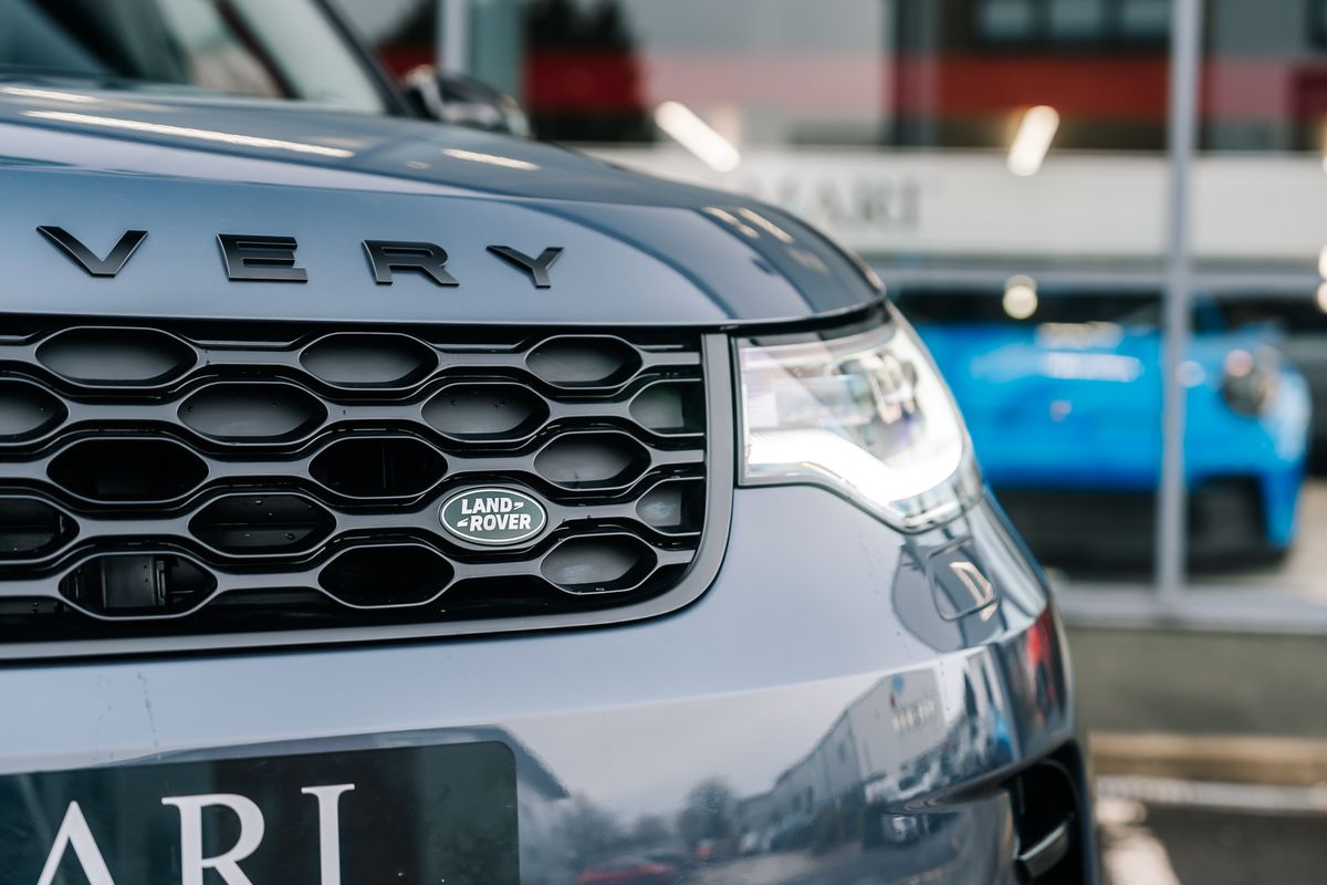 Land Rover Discovery Dynamic HSE D MHEV