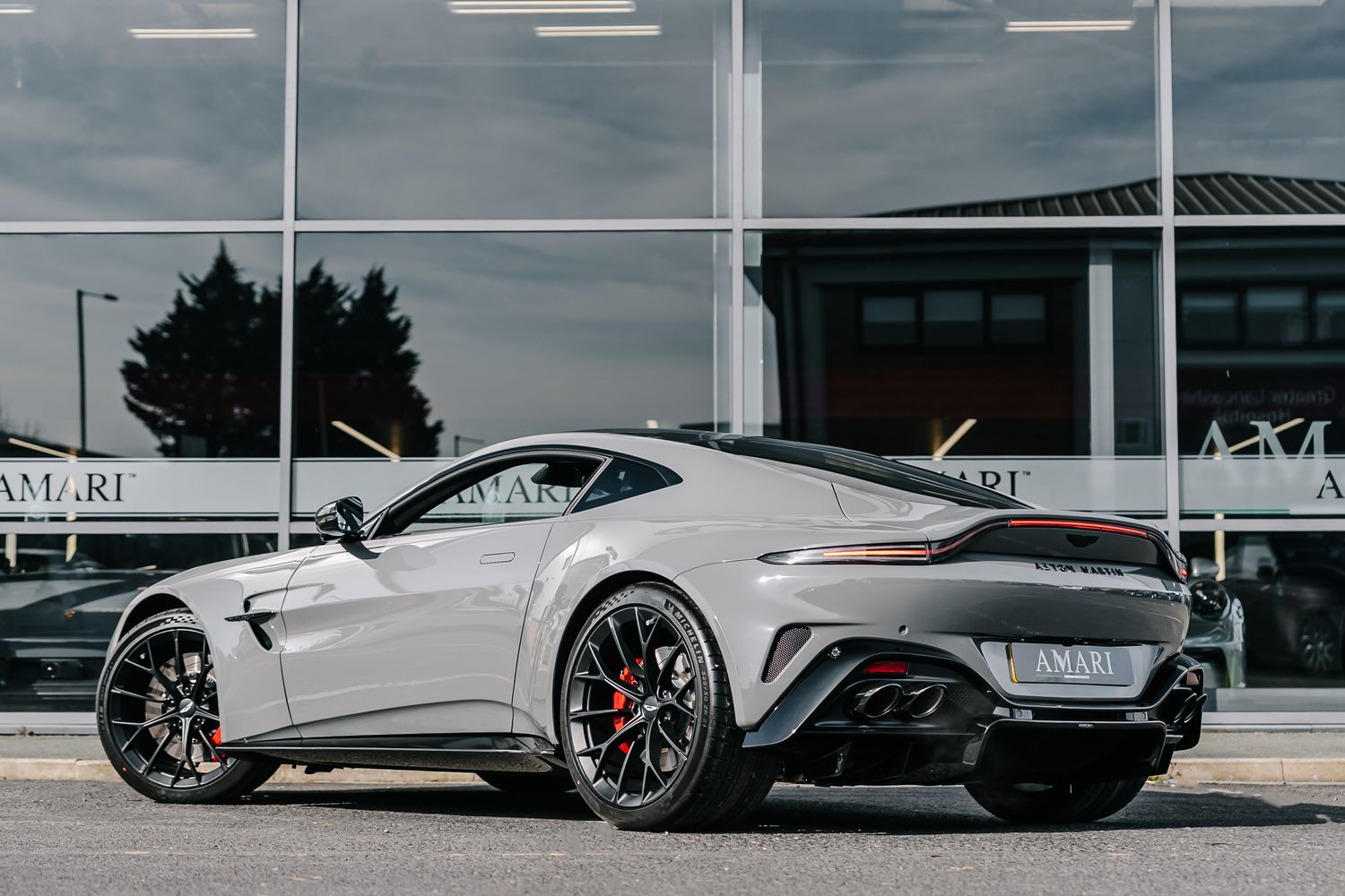 Aston Martin Vantage
