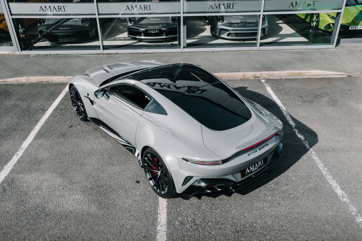 Aston Martin Vantage