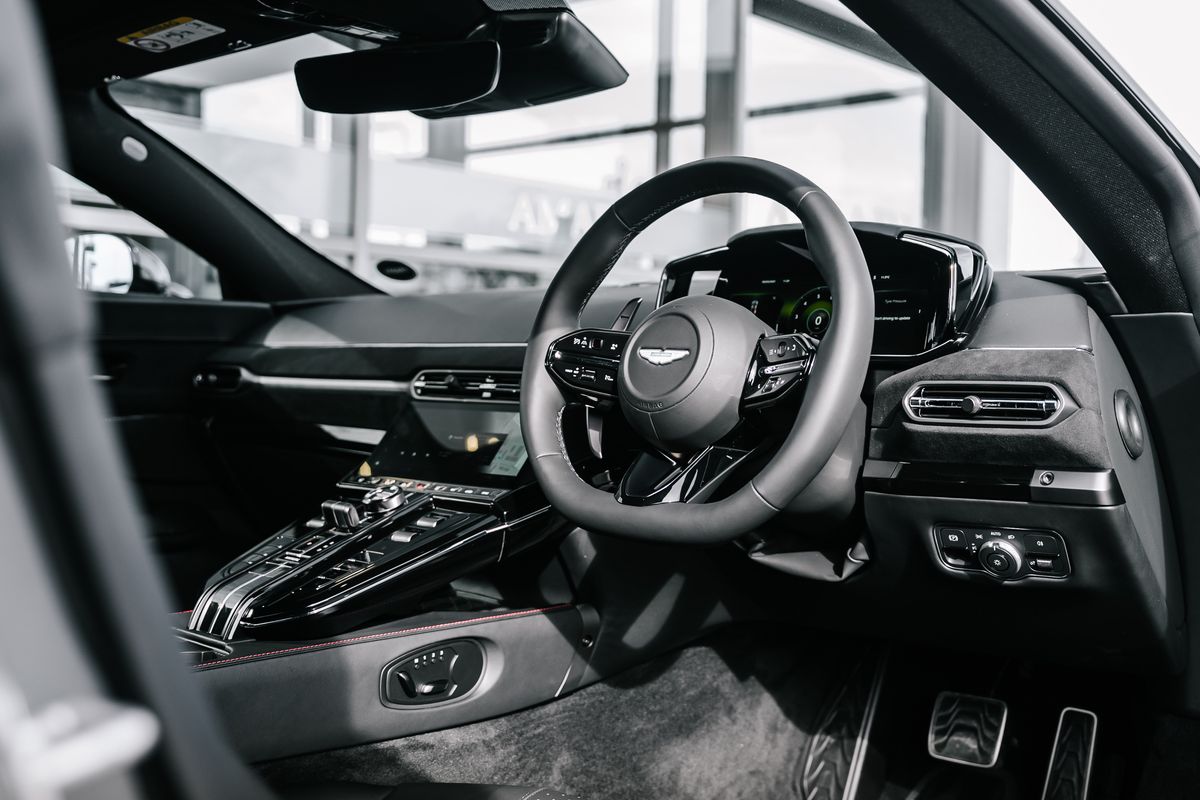 Aston Martin Vantage