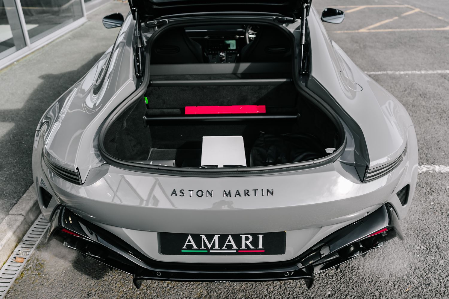 Aston Martin Vantage
