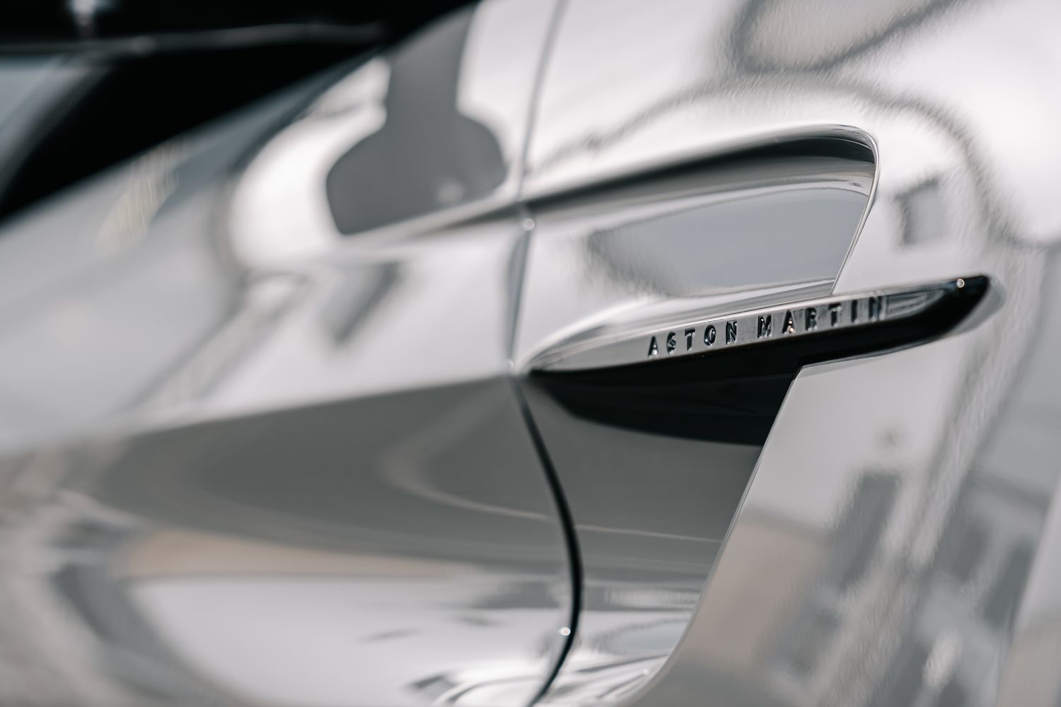 Aston Martin Vantage