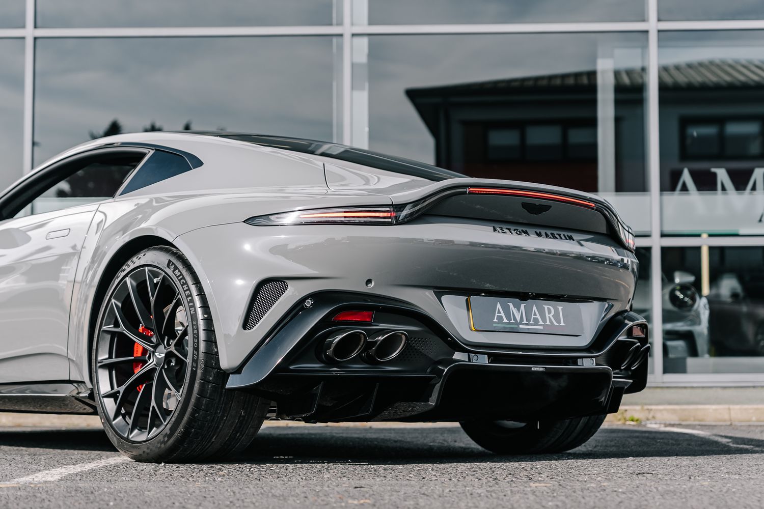 Aston Martin Vantage