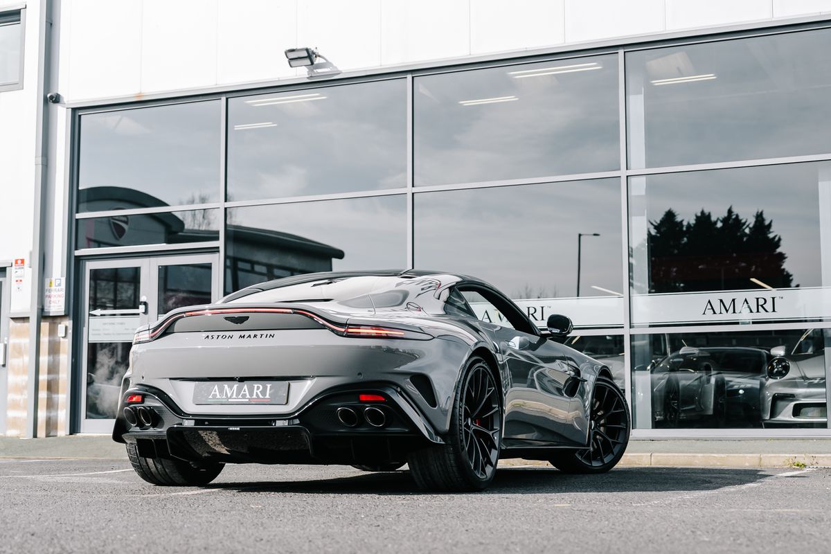Aston Martin Vantage