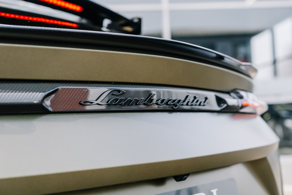 Lamborghini Urus V8 Performante