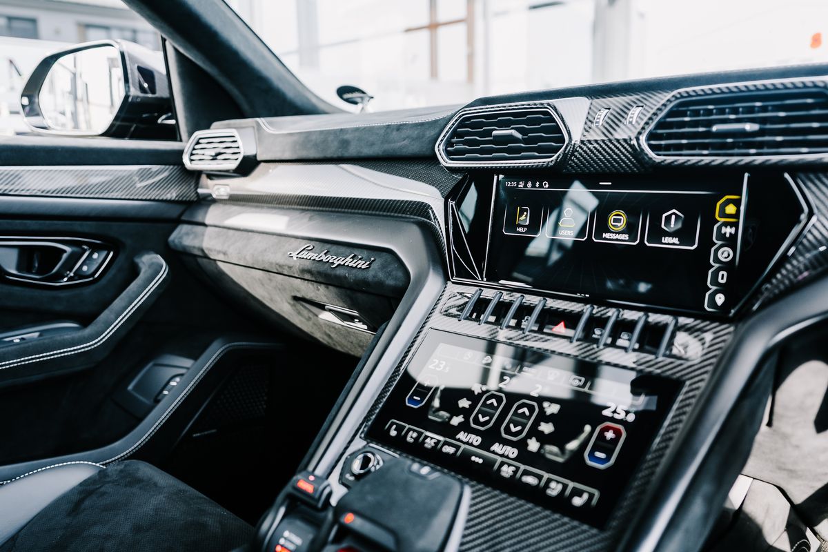 Lamborghini Urus V8 Performante