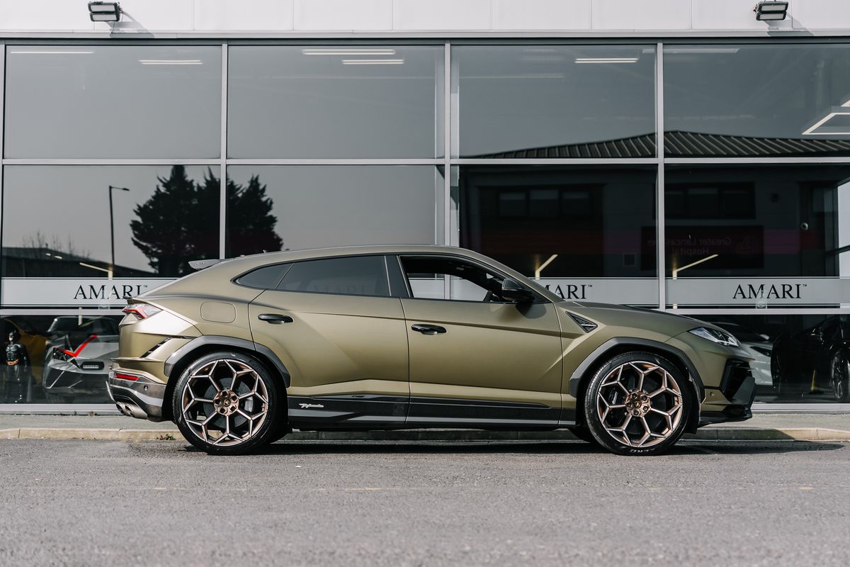 Lamborghini Urus V8 Performante