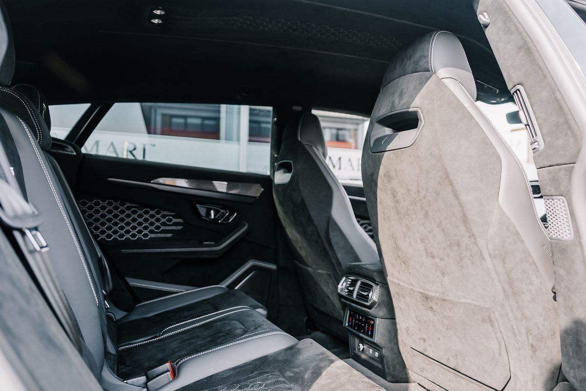 Lamborghini Urus V8 Performante