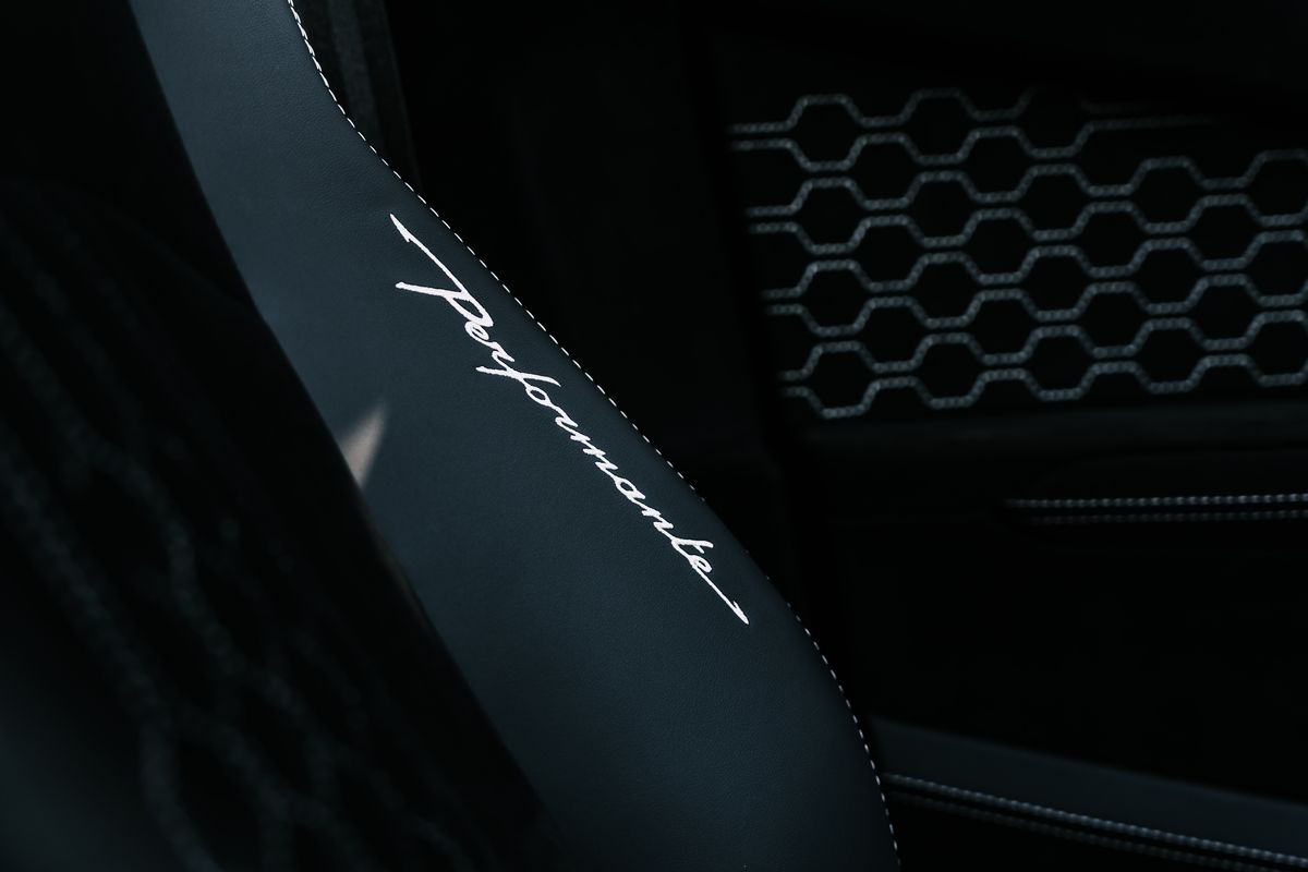 Lamborghini Urus V8 Performante