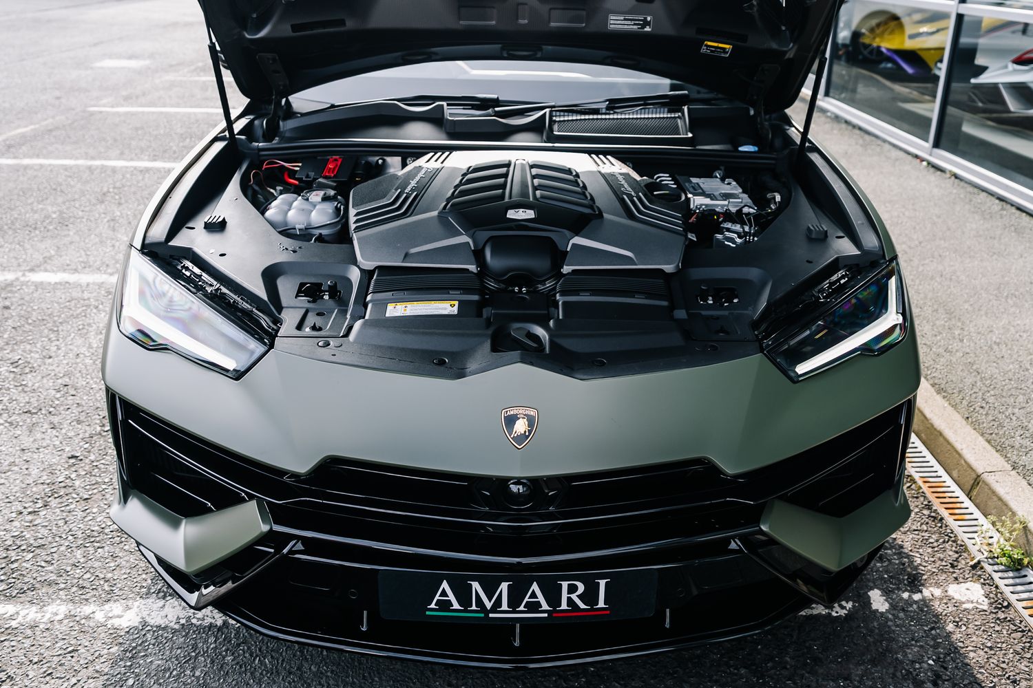 Lamborghini Urus V8 S