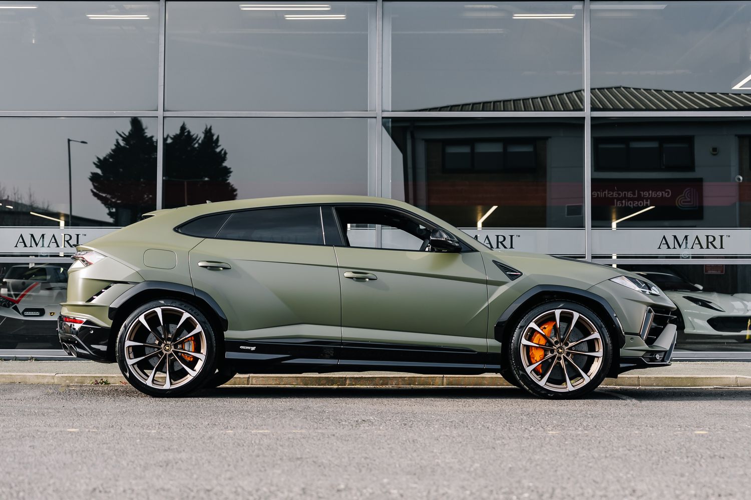 Lamborghini Urus V8 S