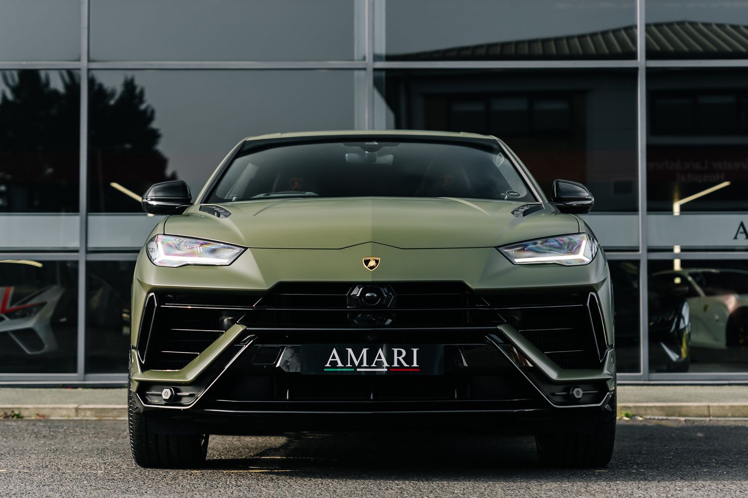 Lamborghini Urus V8 S