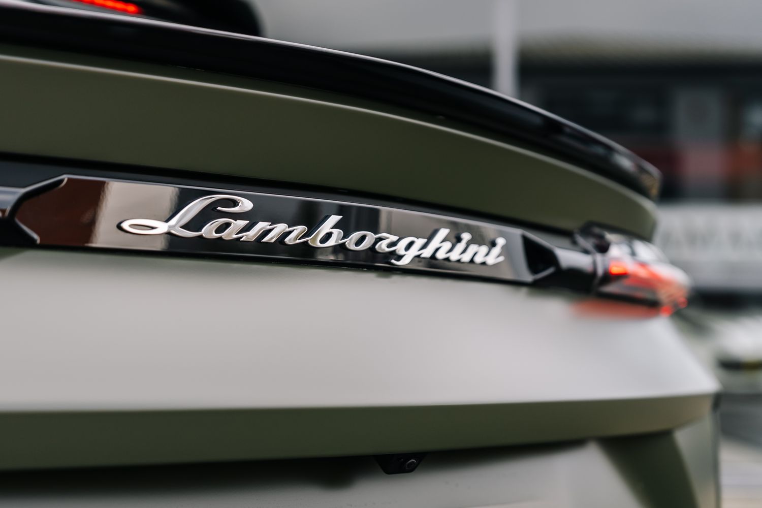 Lamborghini Urus V8 S