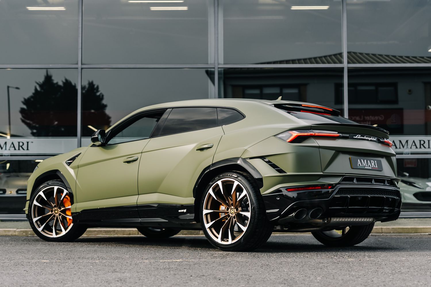 Lamborghini Urus V8 S