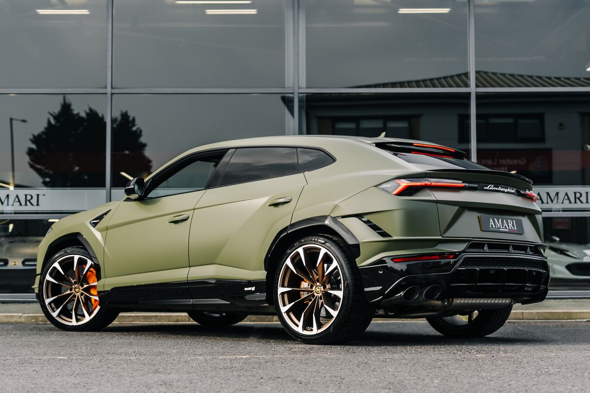 Lamborghini Urus V8 S