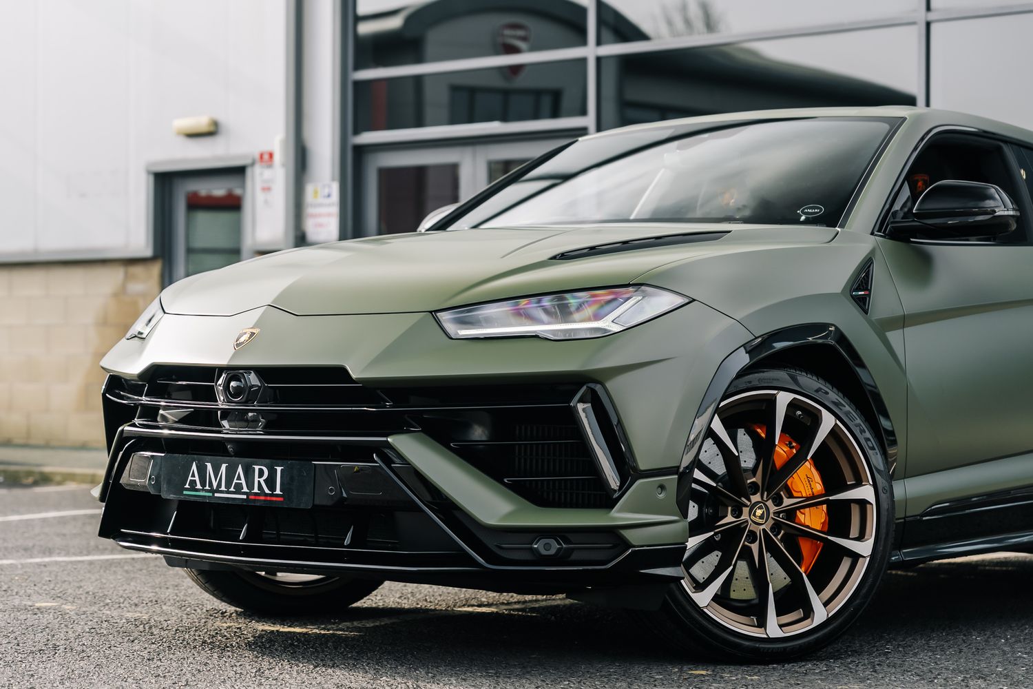 Lamborghini Urus V8 S