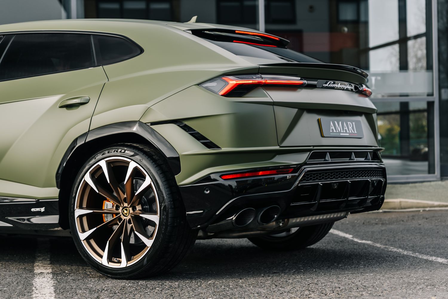 Lamborghini Urus V8 S