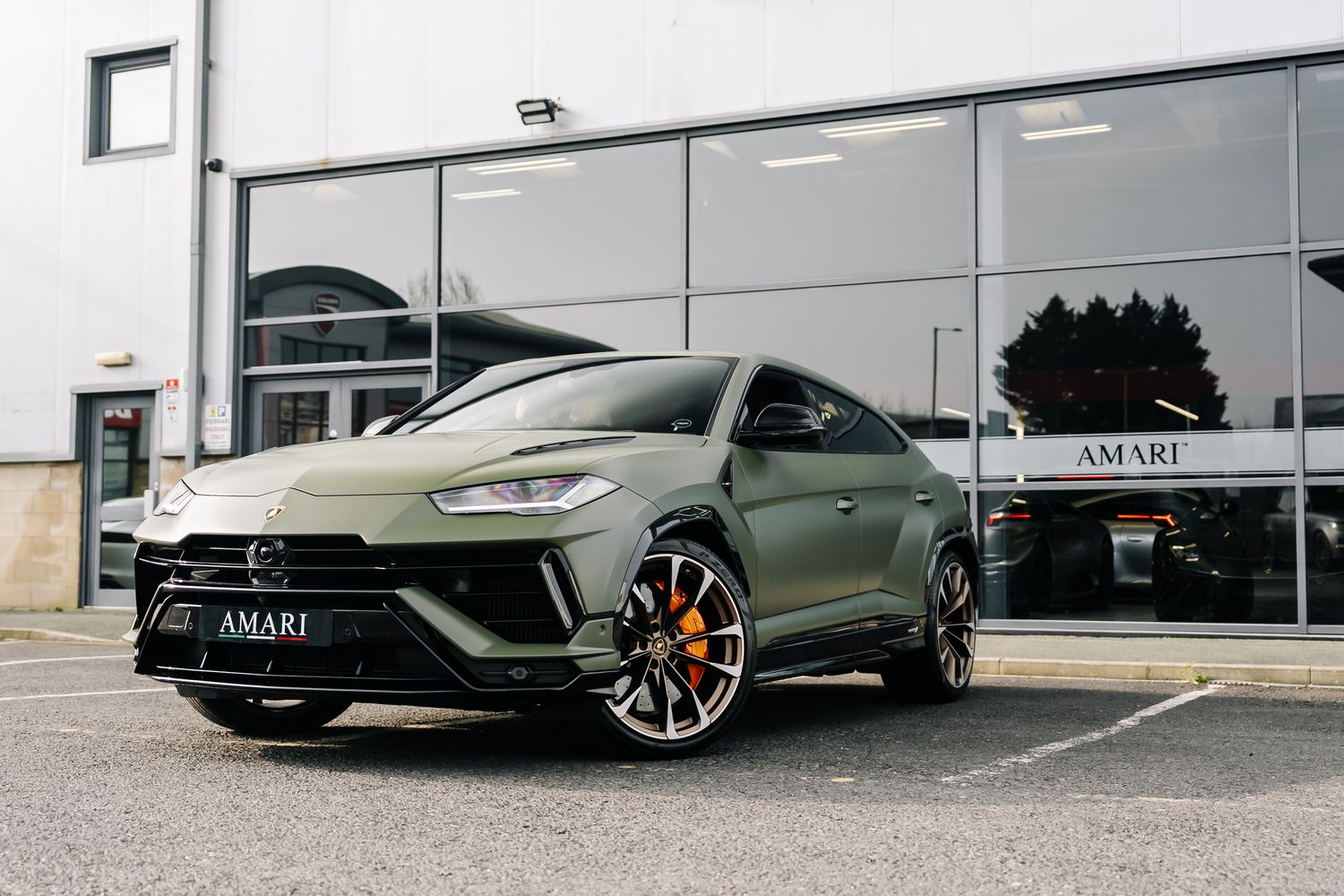 Lamborghini Urus V8 S
