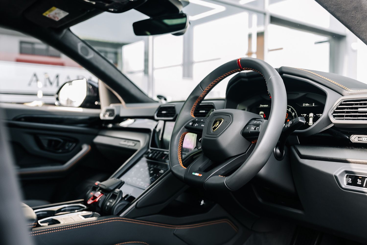 Lamborghini Urus V8 S