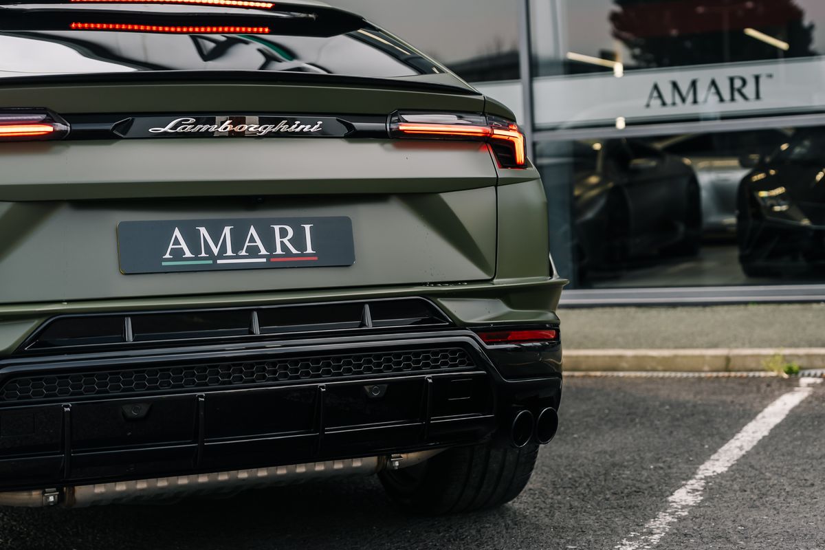 Lamborghini Urus V8 S