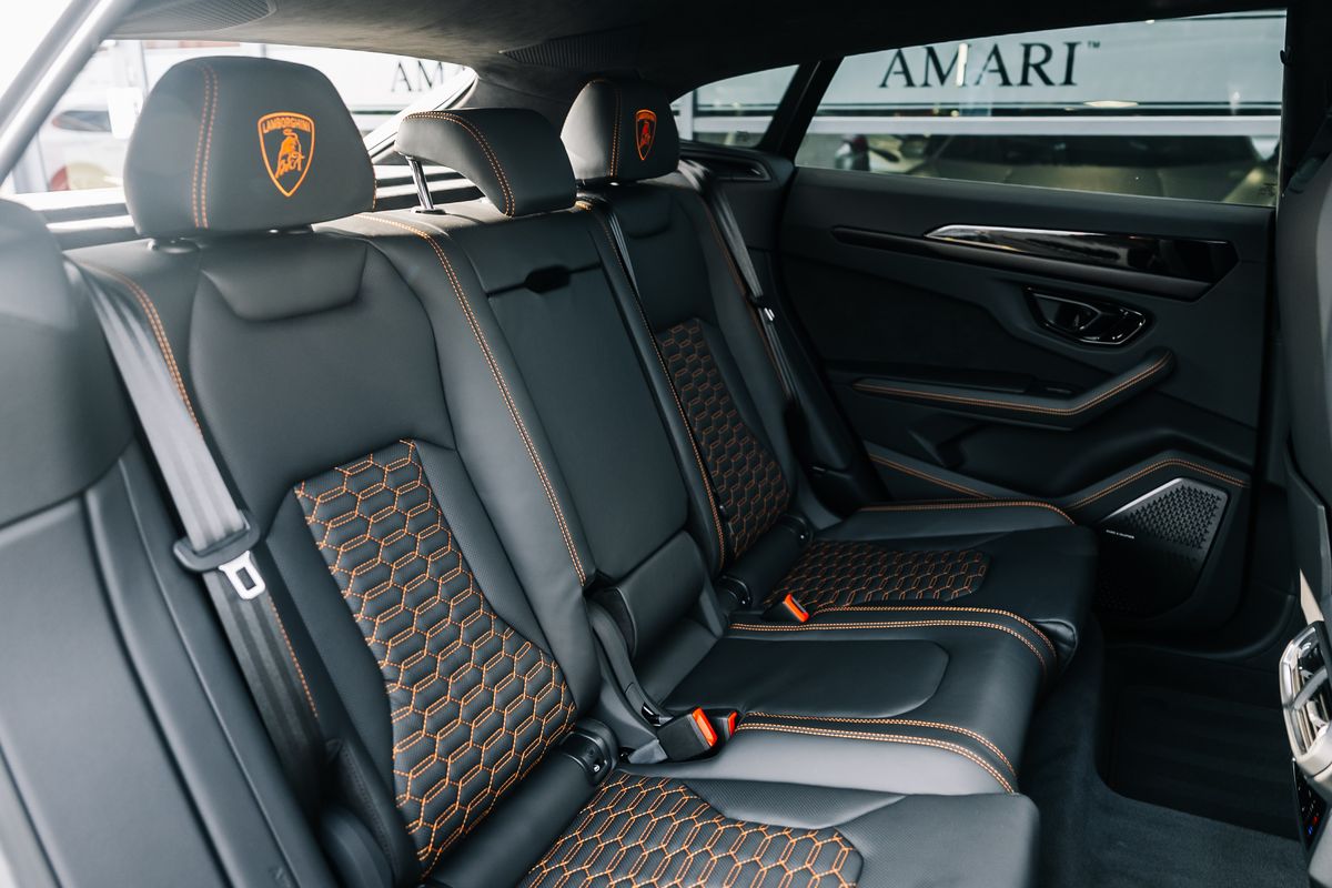 Lamborghini Urus V8 S