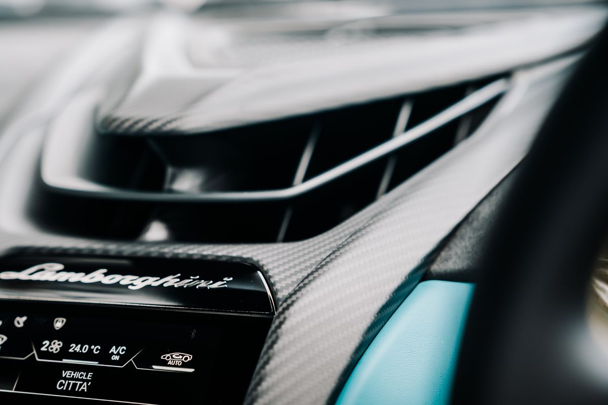 Lamborghini Revuelto
