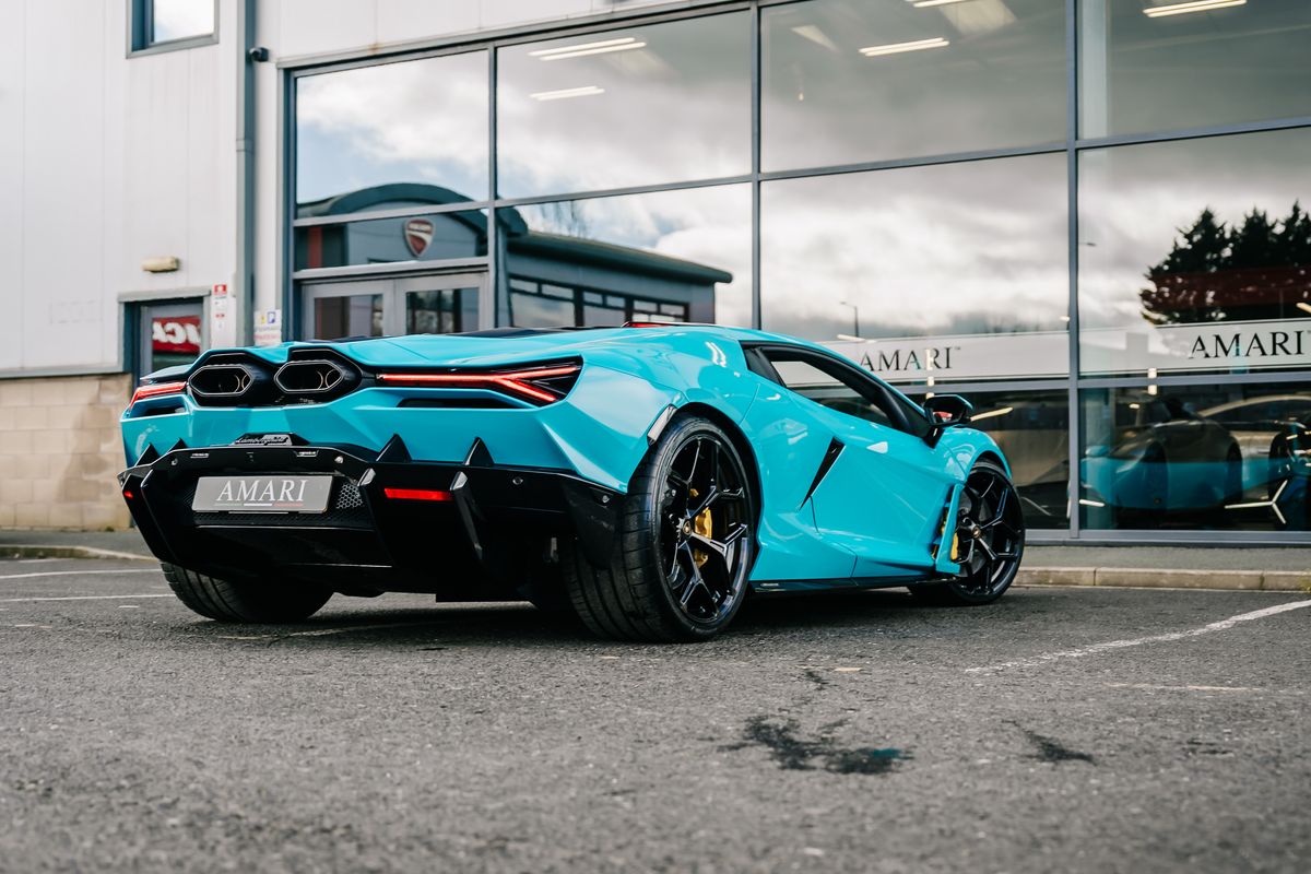Lamborghini Revuelto