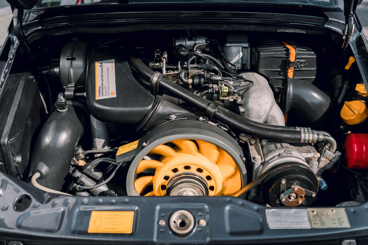 Porsche 911 964 Carrera 4