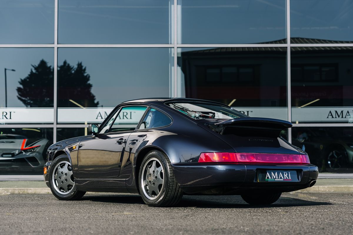 Porsche 911 964 Carrera 4
