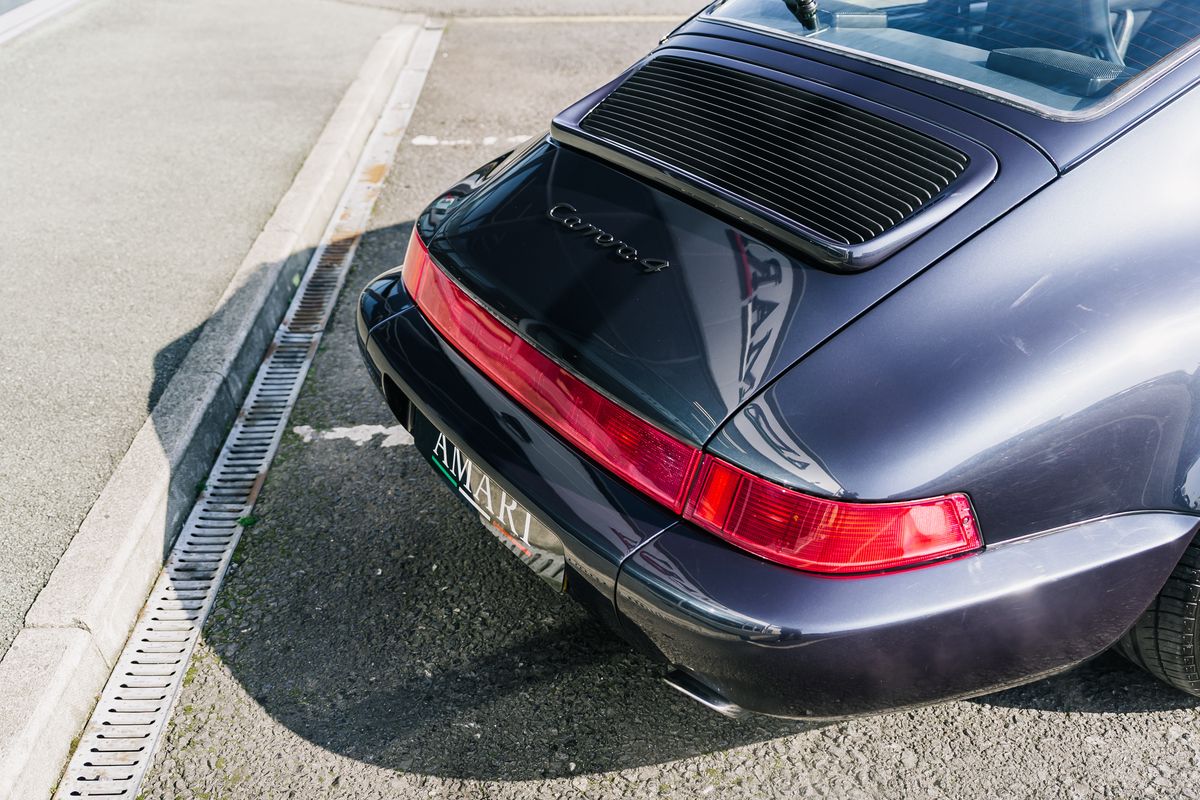 Porsche 911 964 Carrera 4